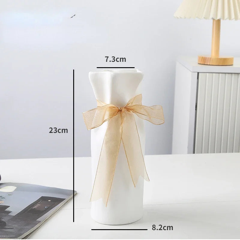 Crema Fold Vase