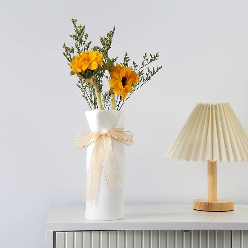 Crema Fold Vase