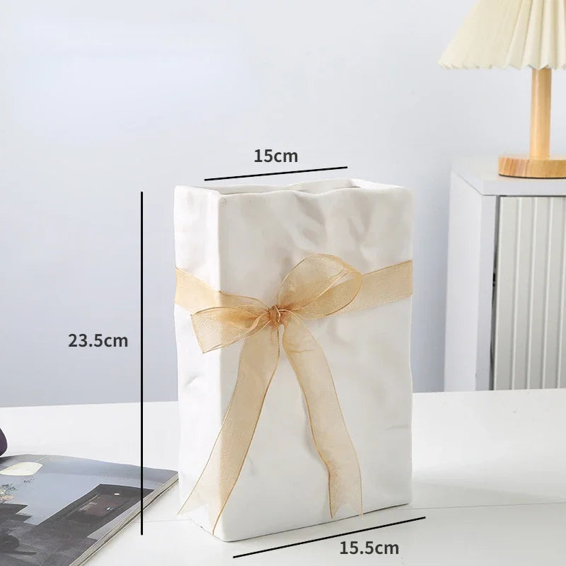 Crema Fold Vase